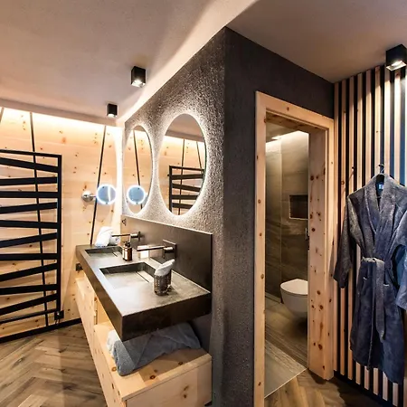 Laret Private Boutique - Adults Only