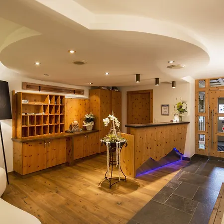 Laret Private Boutique - Adults Only 4* זאמנאון