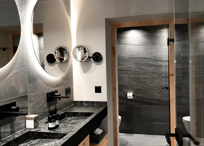 Laret Private Boutique - Adults Only