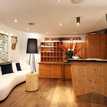 Hotel Laret Private Boutique - Adults Only 4*