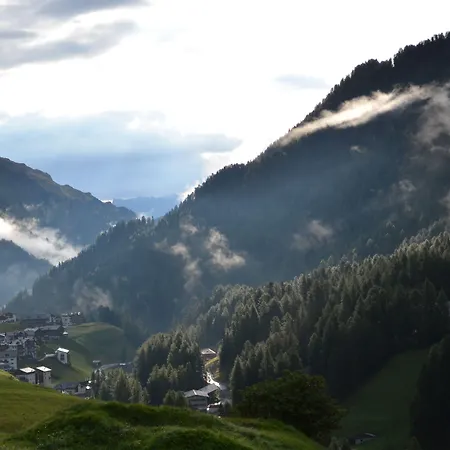 Laret Private Boutique - Adults Only