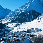 Laret Private Boutique - Adults Only 萨姆瑙恩
